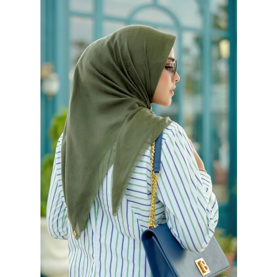 New Everyday Tapis Embossed Buttonscarves - Kale