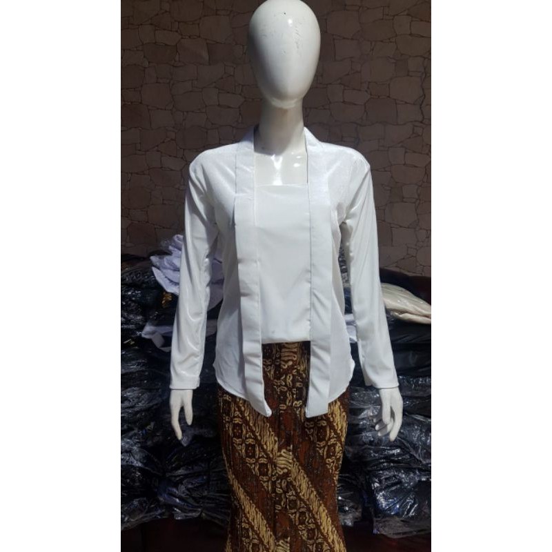 satu set kebaya+beskap+rok plisket