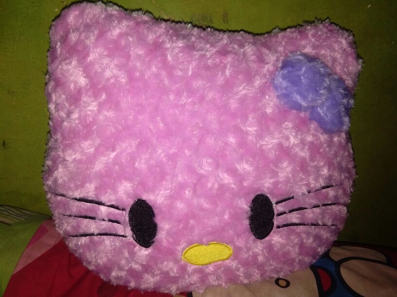 Bantal Hello Kitty Mawar 40cm