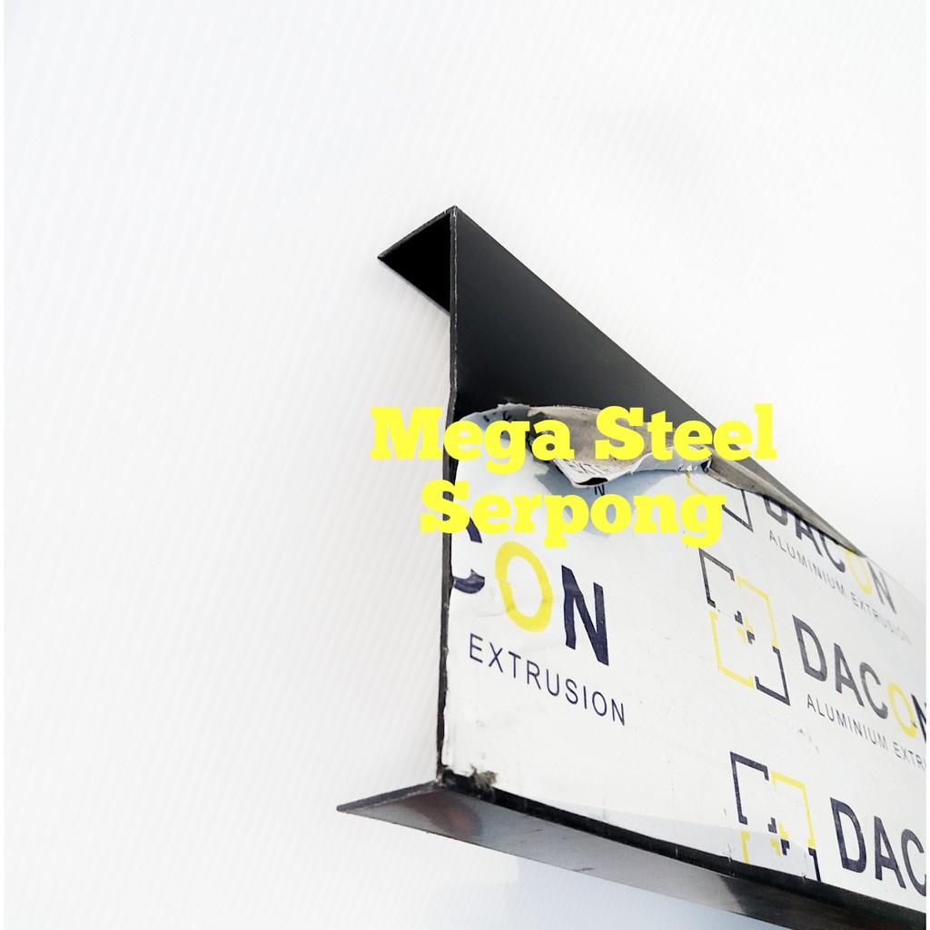 List U Alumunium Black uk 2 cm x 10 cm x 2 cm, Panjang 119.5 cm