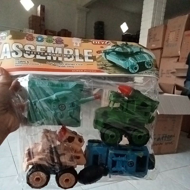 22-0884 Mainan Mobil Tentara Army Ride isi 4pc 15cm 0884