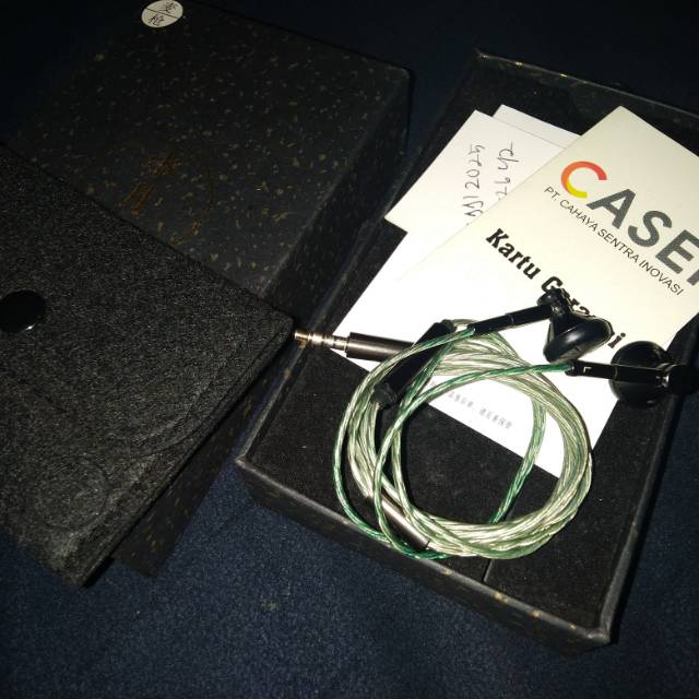 Moondrop Nameless with mic