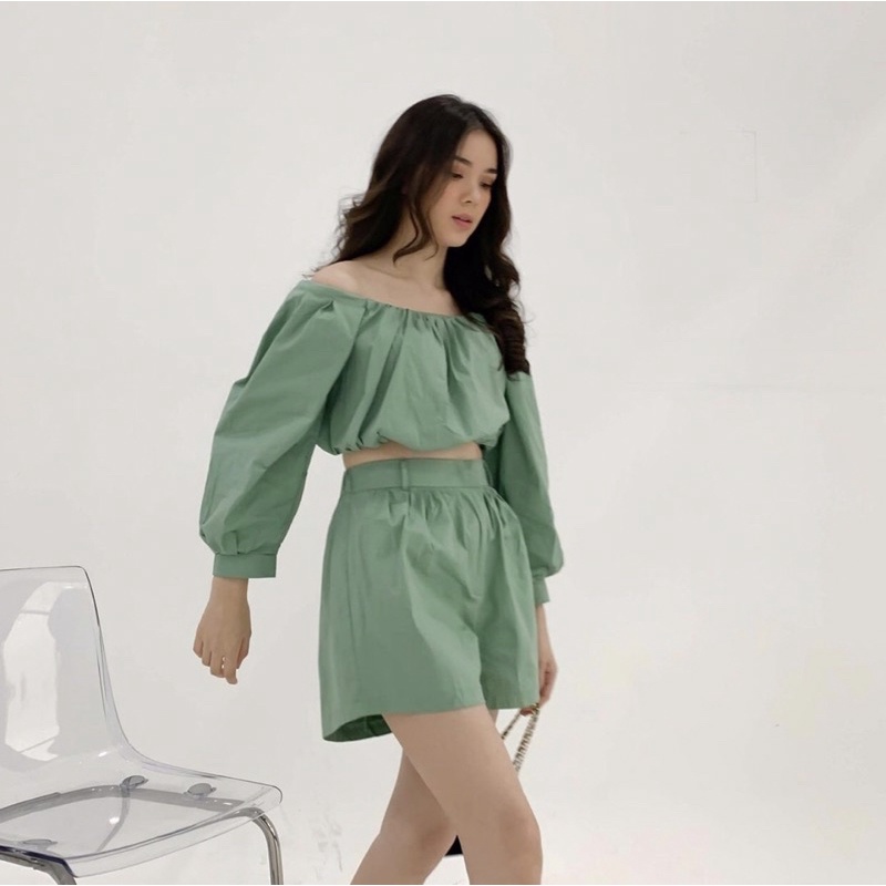 HARU 2 IN 1 SET KATUN KOREA - ONE SET SIMPLE - LONGSLEEVE TOP CREPE BLOUSE DAN CELANA PENDEK - ATASAN SQUARE NECK - SETELAN TRAVELING - TOP &amp; SKIRT - ONE SET BALI - SETELAN UNTUK KONDANGAN - TOP SEXY WARNA PASTEL - HADIAH / KADO ULTAH UNTUK CEWEK