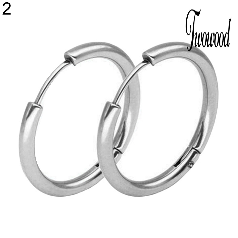 1 Pasang Anting Hoop Bentuk Lingkaran Bahan Stainless Steel Gaya Punk Untuk Unisex