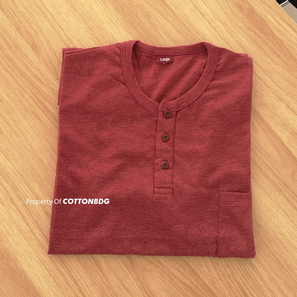 KAOS SAKU KANCING PRIA POLOS WARNA MAROON MISTY HENLEY TANGAN PENDEK UKURAN S-XL BAHAN TWOTONE 30S ORGINAL