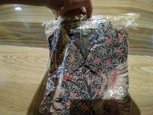 Batik Pria Solo Premium Lengan Panjang Reguler Fit Bahan Katun Prisma All Size Aluna Pcw022