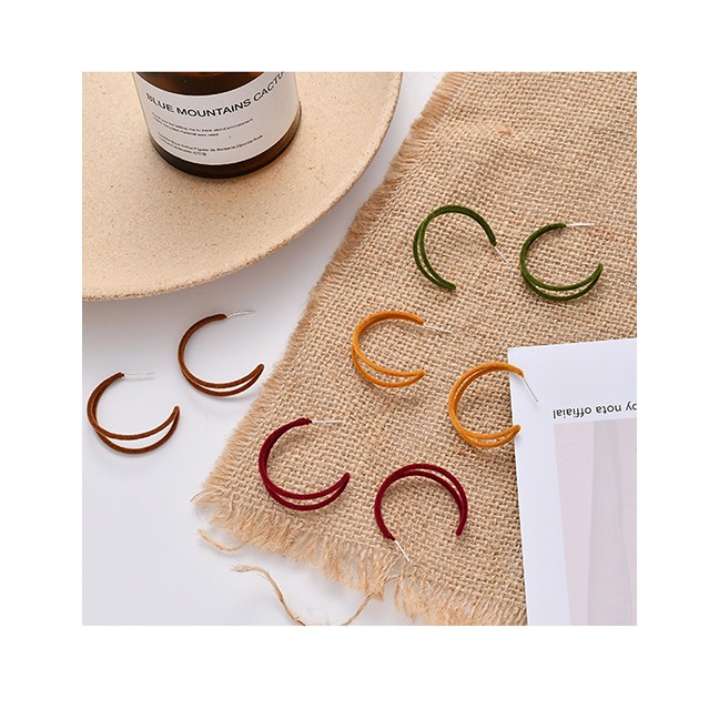 LRC Anting Tusuk Fashion Flocked Geometric Half Hoop Earrings D67347