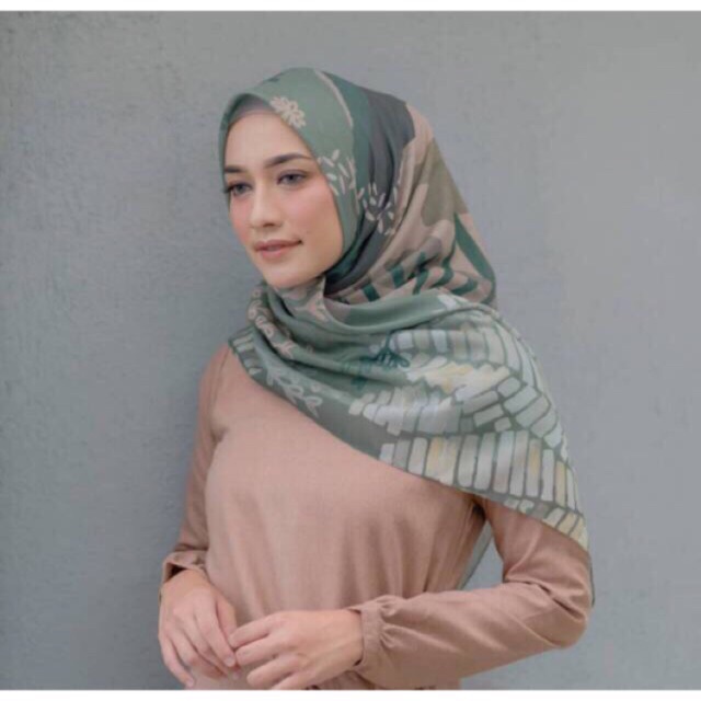 Louisaluna Eisha scarf Preloved