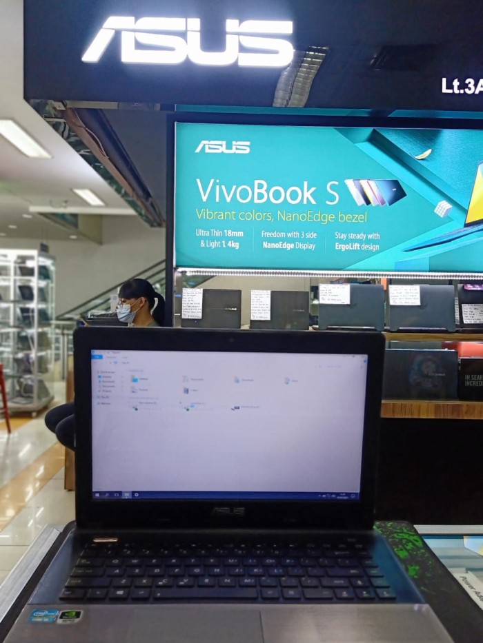 Laptop Asus Seken Core i3 Ram 4gb 4 gb Hardisk 500 gb VGA 2gb 2 gb