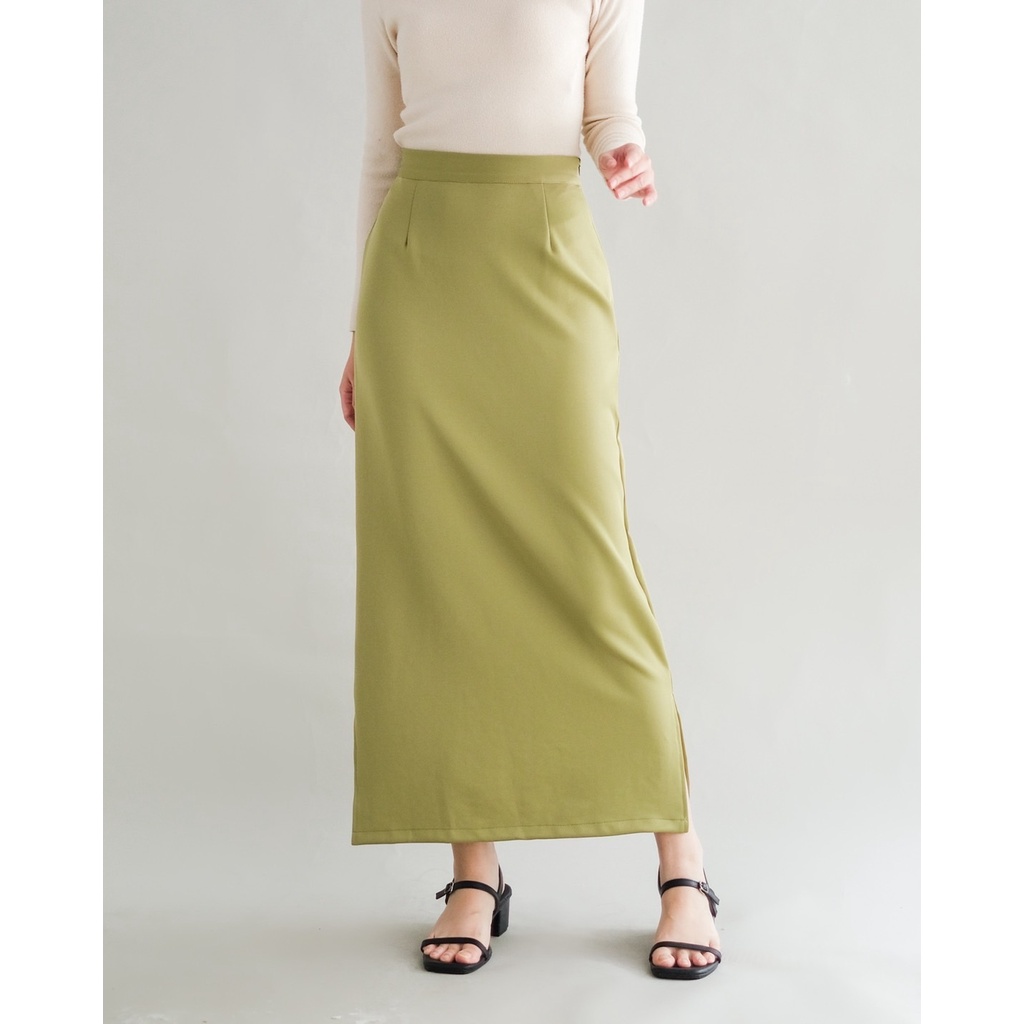 Myrubylicious SHEINA BASIC LONG SKIRT