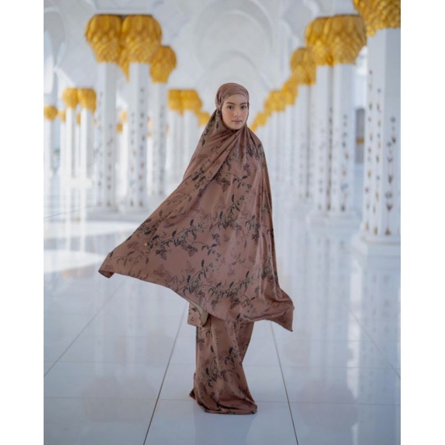 Alhambra Prayer Set by Heaven Lights