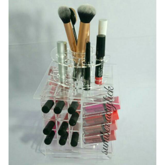 

Acrylic tower lipstic 02