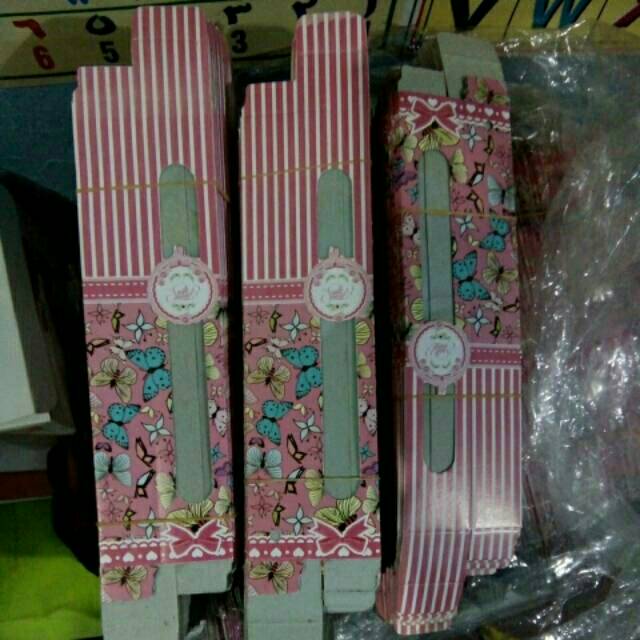 

Paper box souvenir ukuran sisir sikat