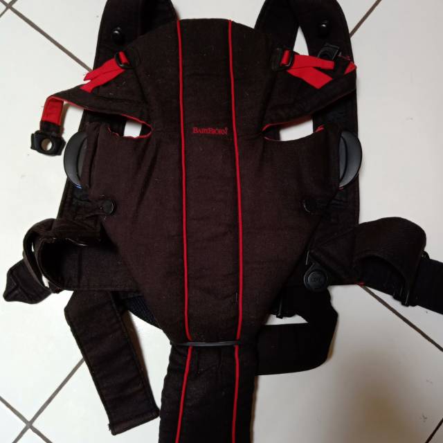 gendongan baby bjorn