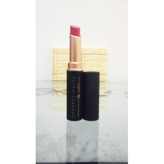 viva perfect matte lip color / lipstick viva queen matte