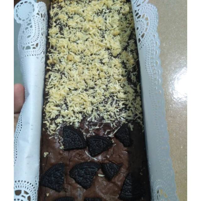 

Brownies panggang topping Keju+Oreo