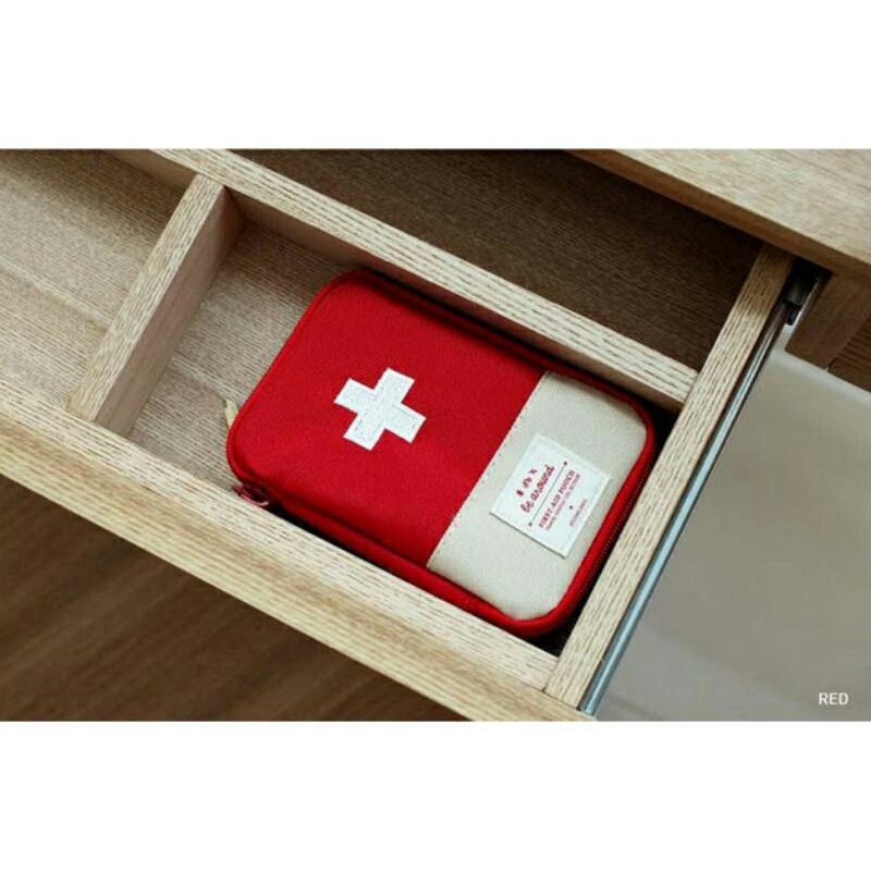 Tas Mini Obat P3K Le Around Red Obat Travel Bag A3079