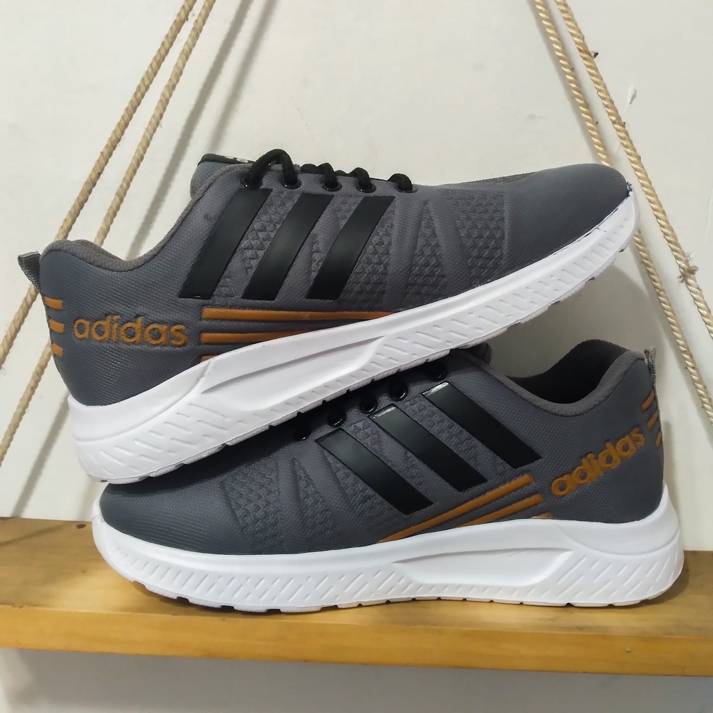 Sepatu Sport Olahraga Pria Wanita Jogging Terbaru Size 36-44 Sepatu Olahraga Pria Sneaker Casual Anti slip