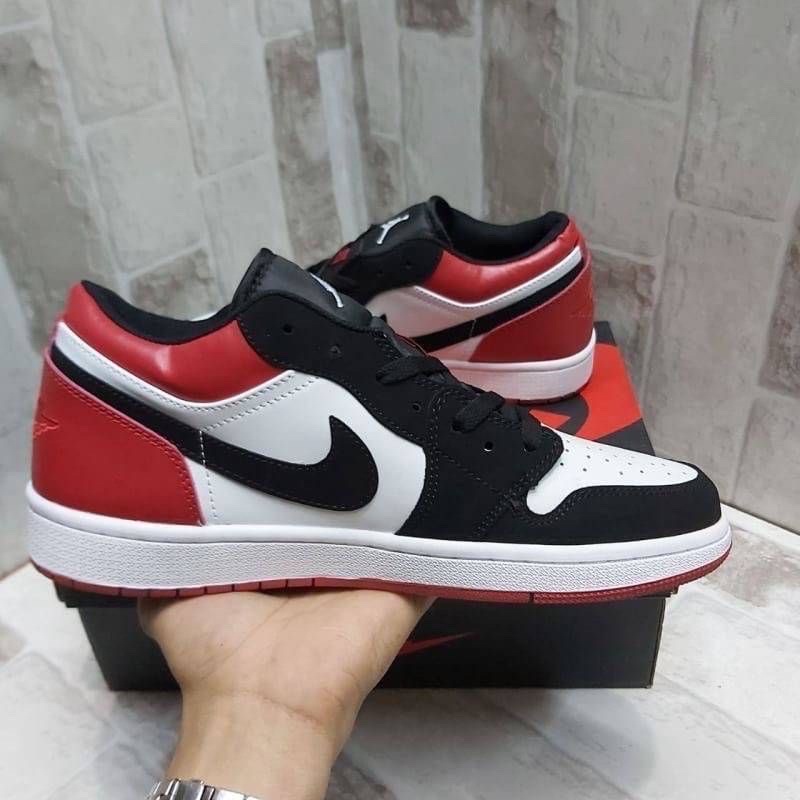 Nike Air Jordan 1 Low &quot;Black Toe&quot;