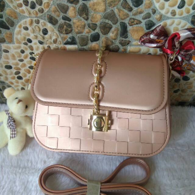 Tas murah Lv catur matte Mini
Price 200 rb /tas jogja /tas import