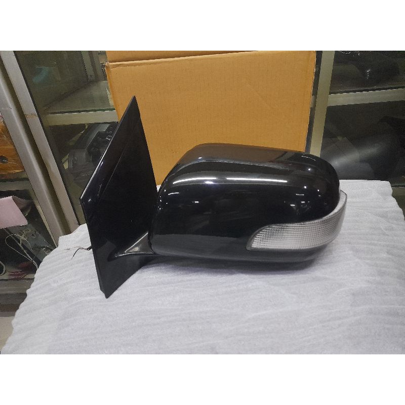 spion toyota harrier kiri