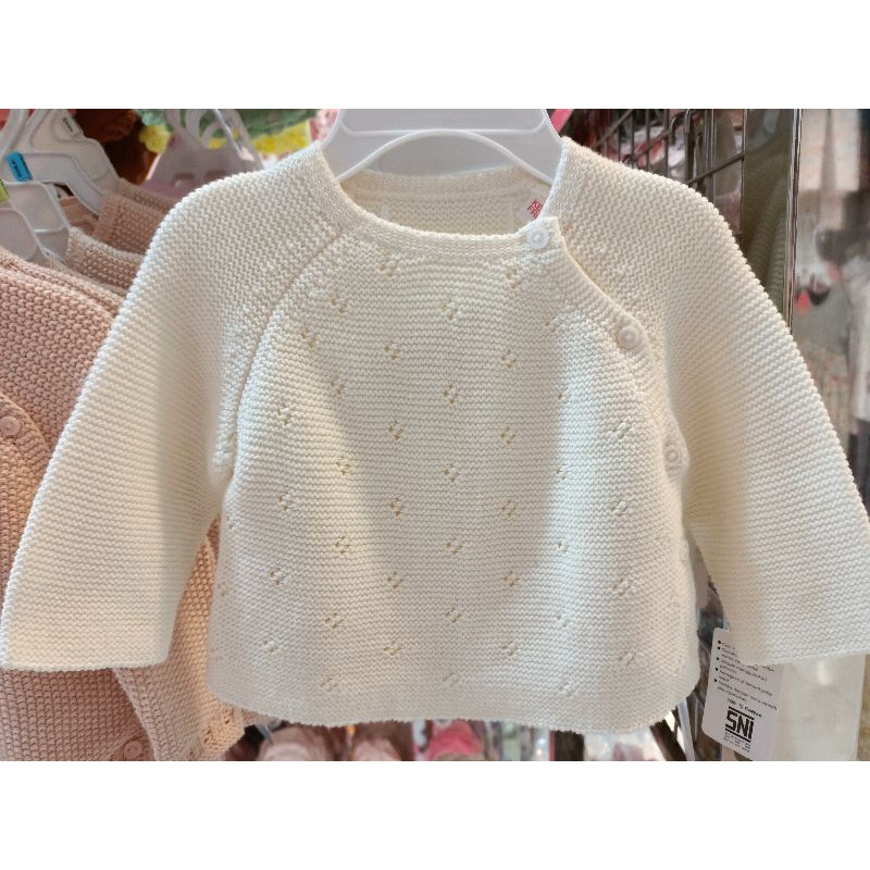 Sweater Rajut Krem Kancing (AT00037)