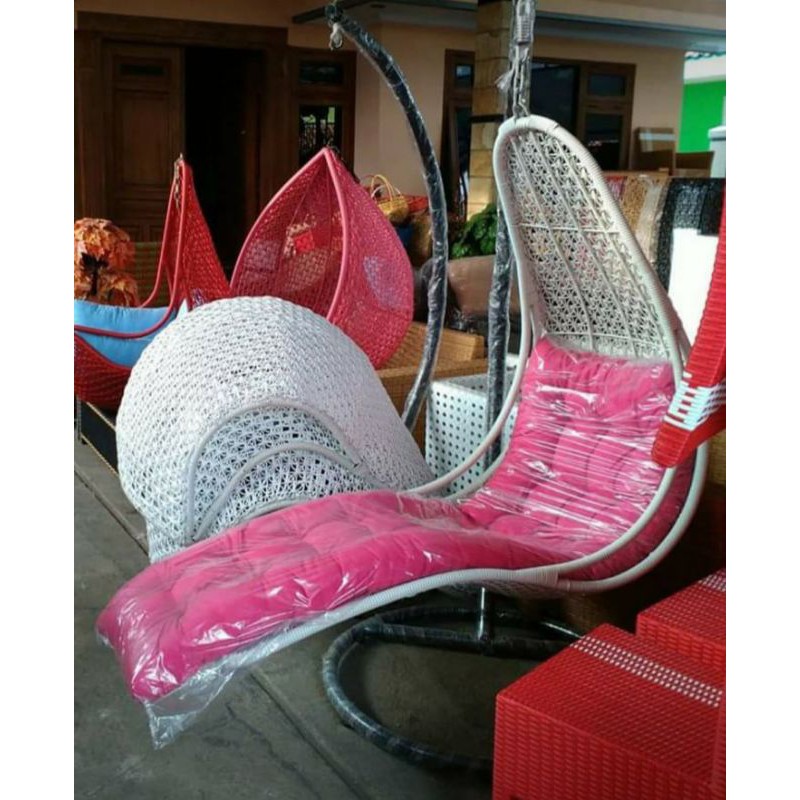 AYUNAN GANTUNG ROTAN SINTETIS MODEL LONJER