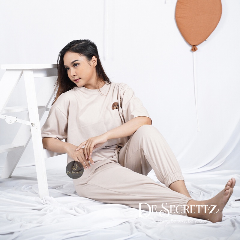 DeSecrettz PIXIE Poody Set Dengan Celana Panjang, Baju Setelan Wanita, Homewear Pakaian Wanita, Loungewear Wanita, Piyama Wanita, Dailywear Set Wanita, Baju Santai di Rumah, Bisa COD