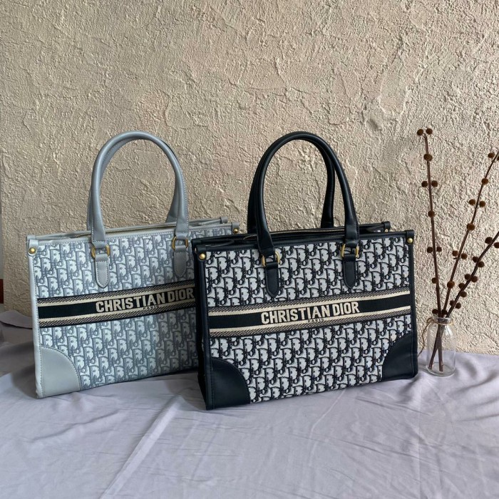 

(TERLARIS) tas wanita cd book premium with paperbag