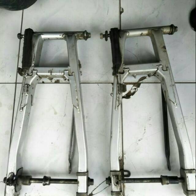 Arm set original yamaha scorpio