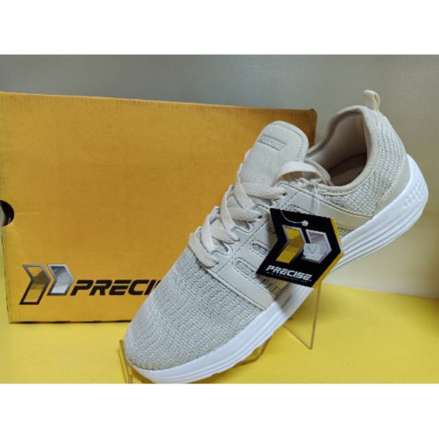 Sepatu wanita precise