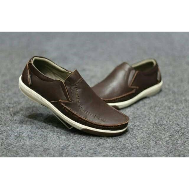 SEPATU SLIP ON CEVANY SANDRO PALING MURAH