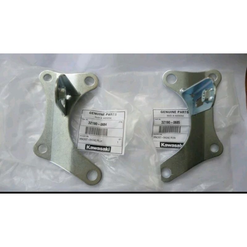 Breket cover bawah mesin  KLX bf DTracker 150 sepasang original