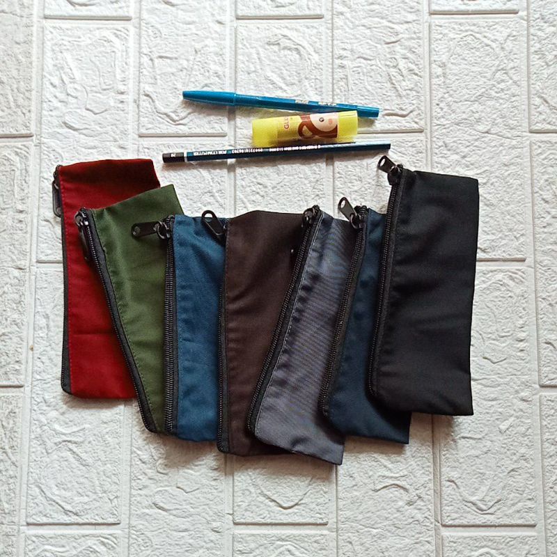 

Kotak/dompet pensil / kotak/dompet make up (dompet kain serbaguna)