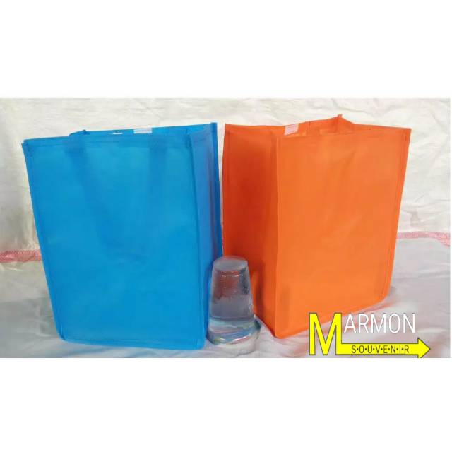 

TERMURAH DI SHOPEE!! TAS KAIN SPUNBOND GOODIE/GOODY BAG POLOS SOUVENIR ULANG TAHUN ULTAH MURAH TEBAL