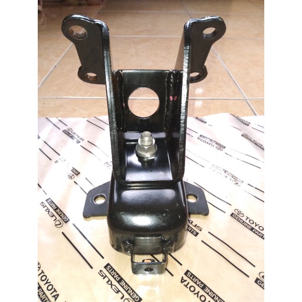 ENGINE MOUNTING KOMPLIT TOYOTA FORTUNER - HILUX - INNOVA NO 12361- OCO70   ORI