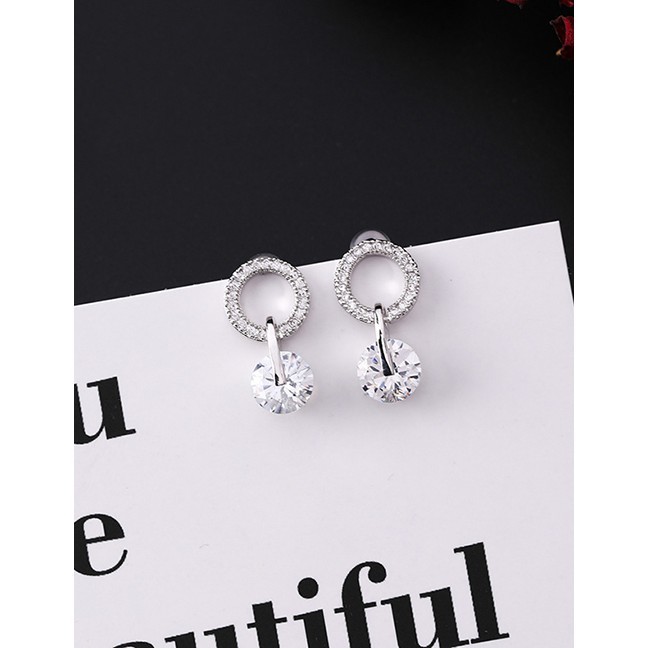 LRC Anting Tusuk Fashion Silver S925 Silver Needle Geometric Round Full Zircon Earrings F49385