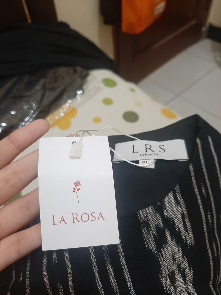 Atasan Batik Tenun Emma Black