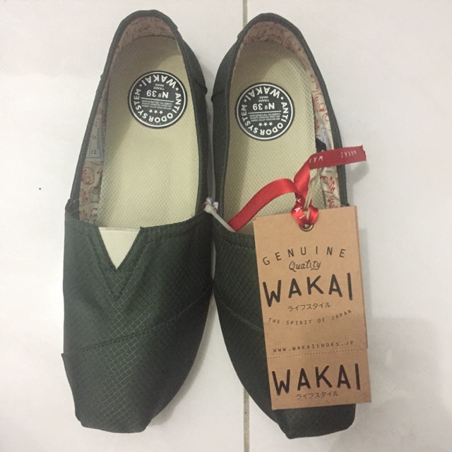 Wakai Army Green Slip On Size 39 (nego tipis)