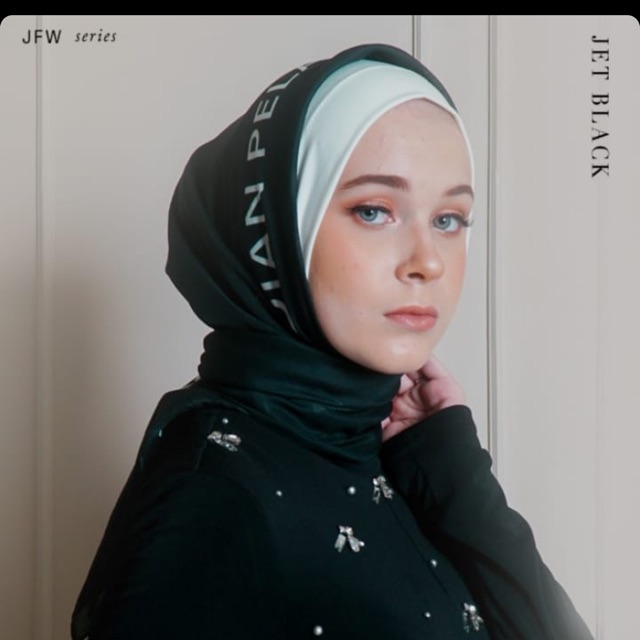 Dian pelangi jfw