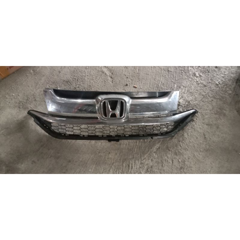 Grill Honda BRV