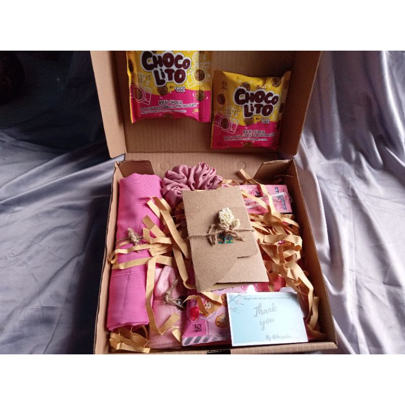 

READY STOCK HAMPERS HIJAB SNACK TERMURAH | HADIAH | KADO
