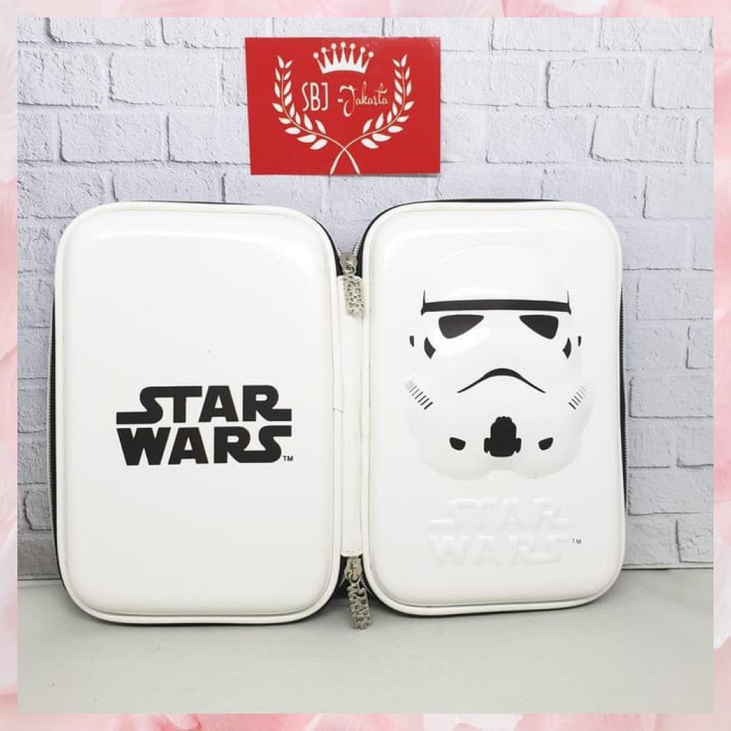 

KOTAK PENSIL DAN ALAT TULIS SMIGGLE EVA HARDCASE STAR WARS DARTH VADER - DARTH VADER