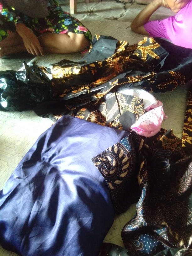 Batik Couple Keluarga Sania Ruffle Ori Ndoro Jowi Dnt Velvet Biru