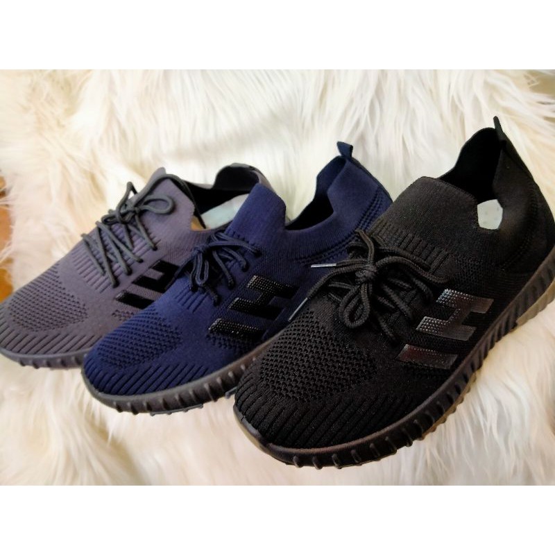 SLIP ON COWOK TERBARU FEATA