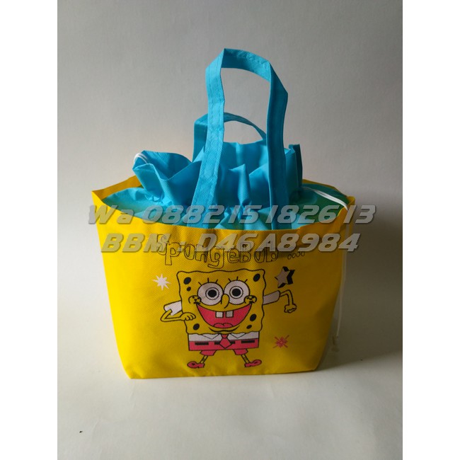 

Tas Ulang Tahun Anak Kartun SPONGEBOB | Tas Serut Box Nasi Ukuran 20x20cm