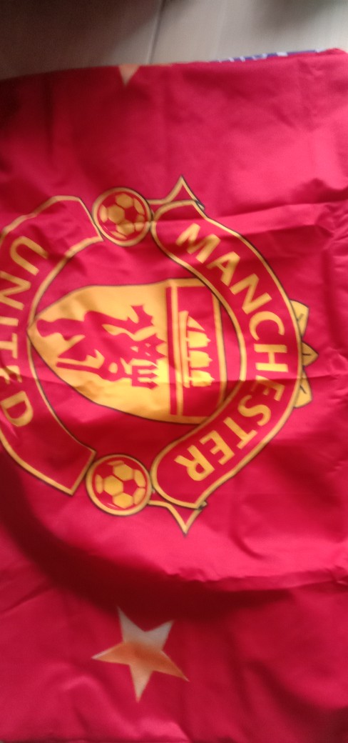 Sarung Bantal Manchester United, Real Madrid Bonita