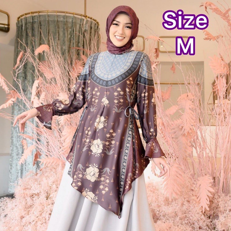 Rafflesia Blouse by Wearing Klamby