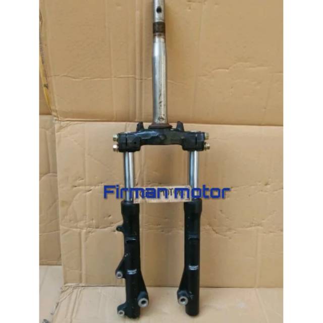 Shock depan dan segitiga ori scoopy karbu/beat karbu