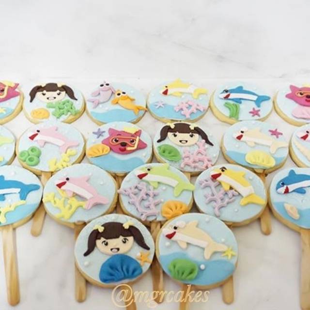 

Baby shark cookies